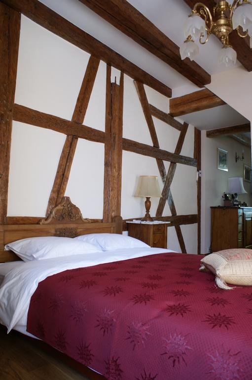 Gites Les Bains Riquewihr Oda fotoğraf